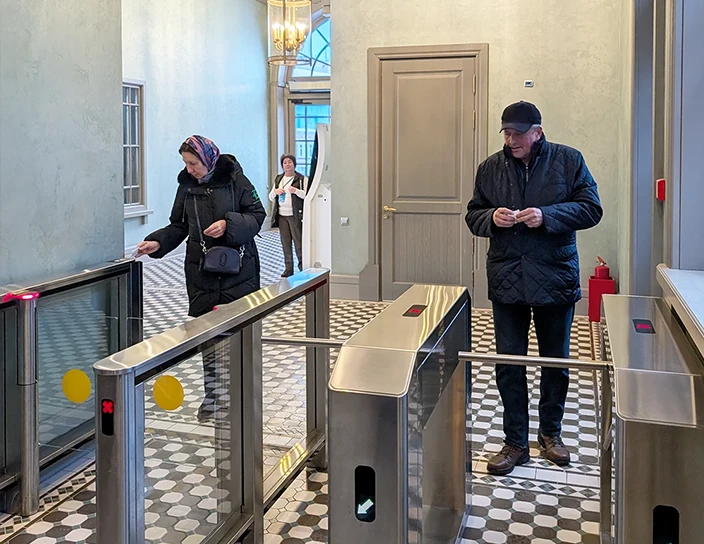 TTD-12A Box tripod turnstiles, ST-01 Speed gates, the Nizhny Novgorod Kremlin, Russia